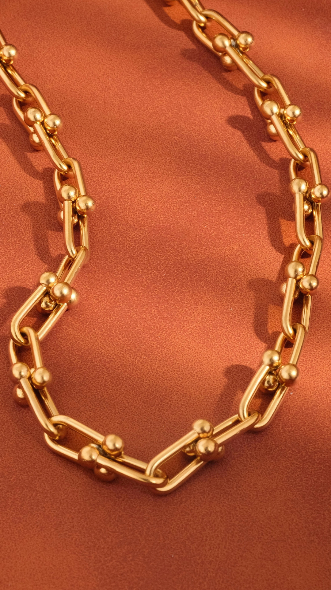 Denise  bold chain necklace