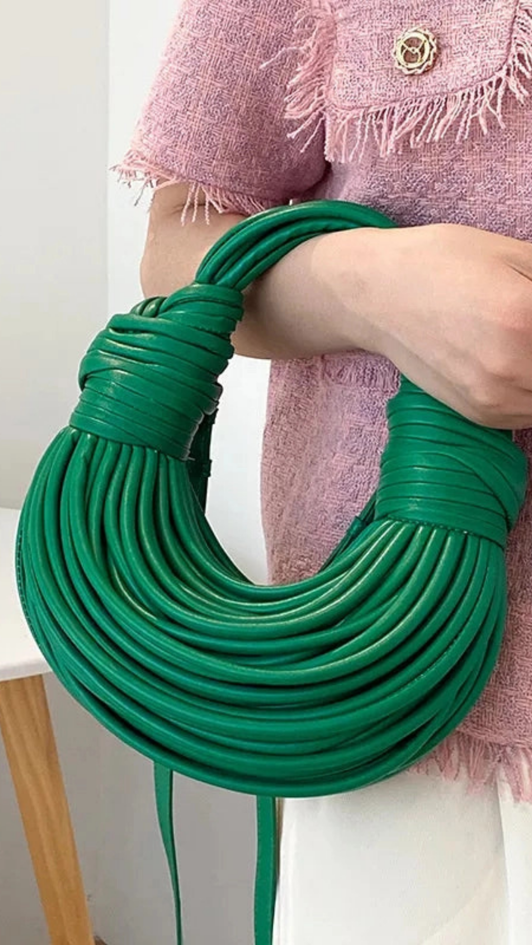 Double knot hand bag